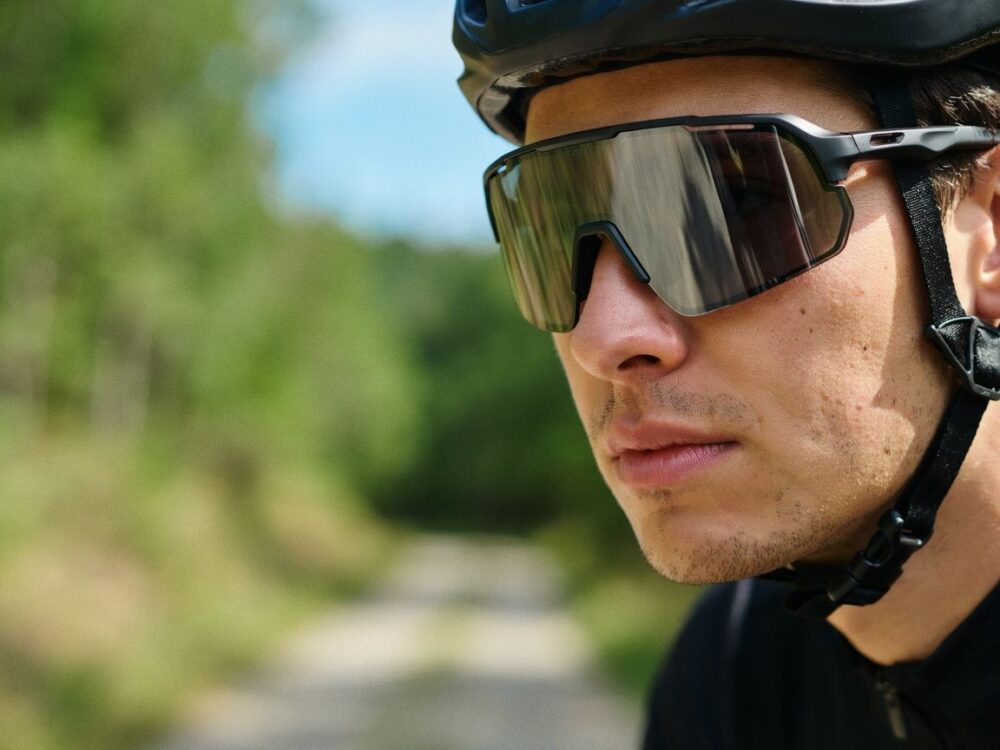 Jak wybrać idealne okulary sportowe na rower poradnik dla każdego rowerzysty