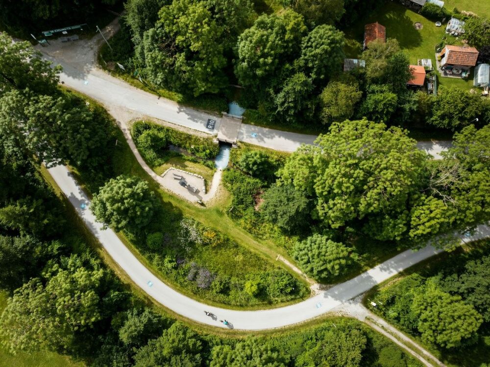 znak drogowy trasy rowerowej R10